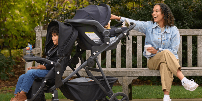 The stroller that grows with your family.