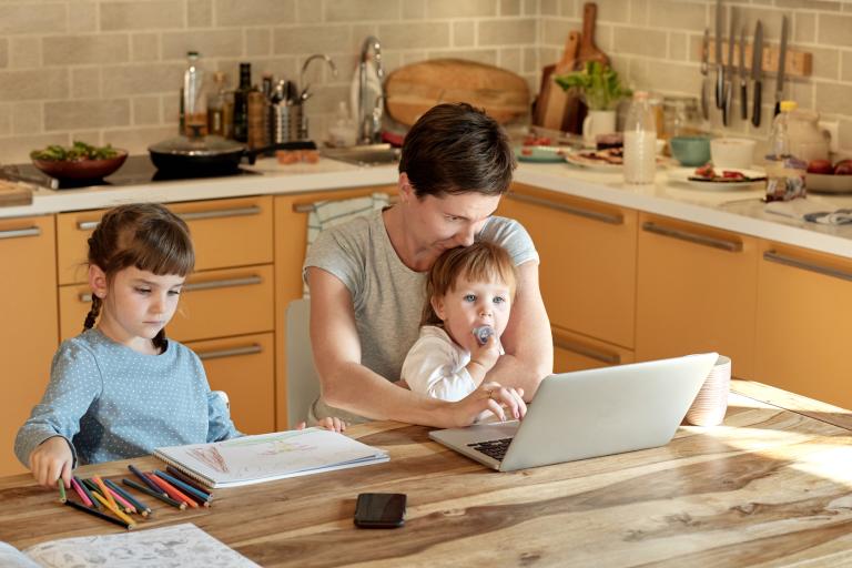 Can AI Make Parenting Easier? According to 500 Babylisters, It Sure Can