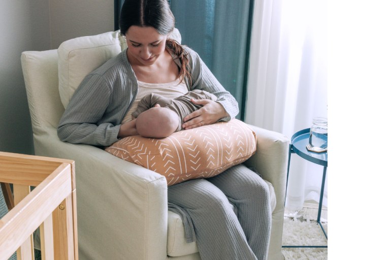 how do you use a boppy pillow