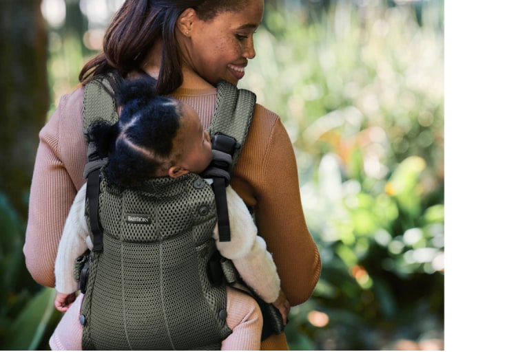 Video Review: What It’s Like to Babywear with the BabyBjörn Harmony Carrier.