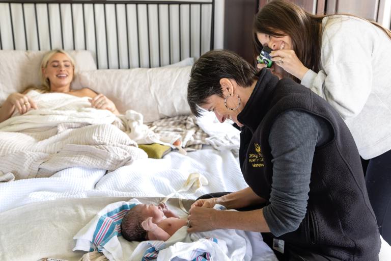 What to Pack in Your Home Birth Kit (From Someone Who’s Been There).