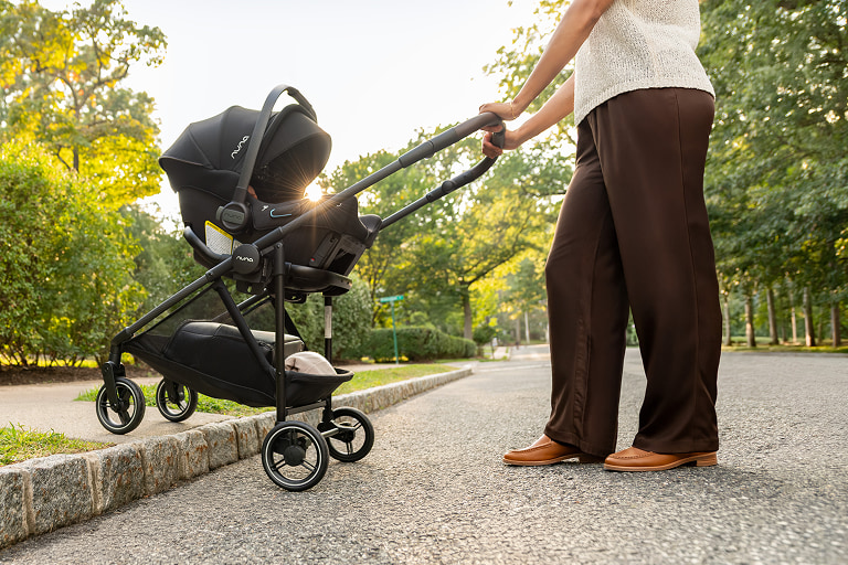 Video Review: See What Makes the Nuna PIPA Urbn Flex a Smart Travel System.