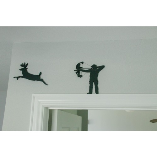 Bow Hunter with Buck – Door Frame or Window Ledge Decoration