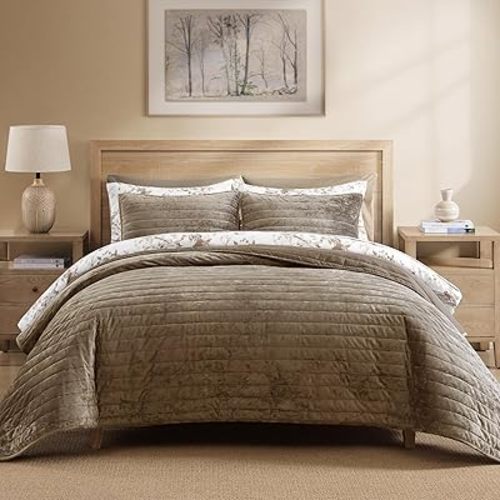 WRENSONGE Velvet King Size Quilt Set-3 Pieces Taupe Oatmeal Luxurious Velvet Striped Channel Comforter with 2 Shams, Soft Bedspread Coverlet Quilted Bedding Set for All Season