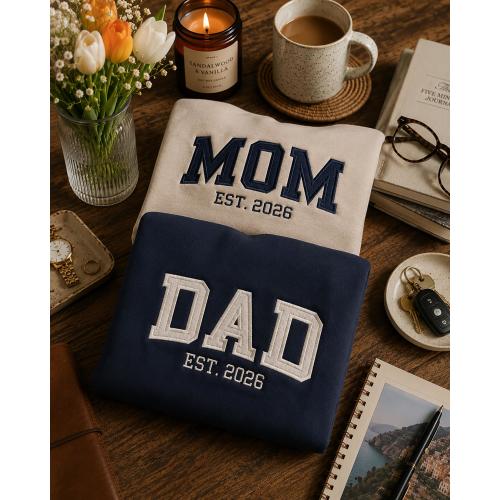 Embroidered Mom and Dad Matching Sweatshirts, Pregnancy Announcement Crewneck, Parents Gift Embroidery Set
