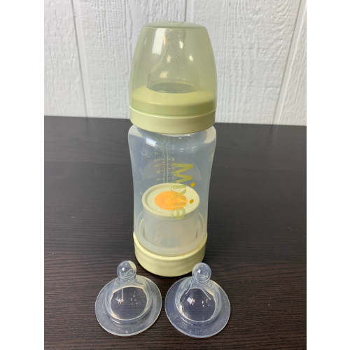 Mixie Formula-Mixing Baby Bottle