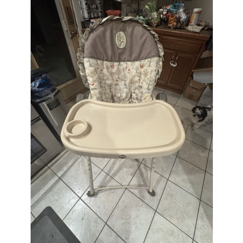 Graco  Y2K Disney Winnie The Pooh, Tigger and Eeyore Baby High Chair Foldable