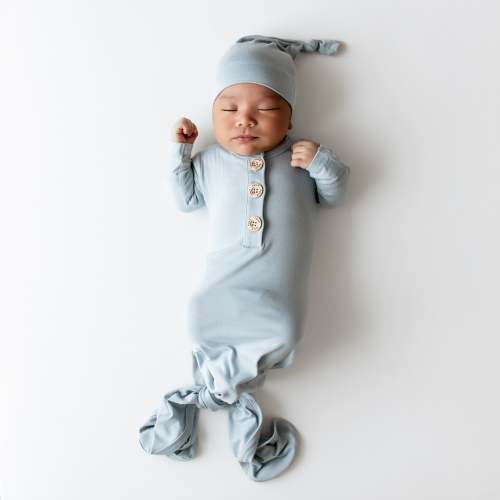 Knotted Gown with Hat Set in Fog | Kyte Baby
