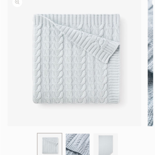 Pale Blue Horseshoe Cable Knit Baby Blanket – Elegant Baby