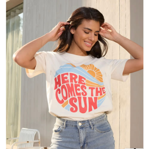 Here Comes the Sun Nursing T-shirt – Giftifymama