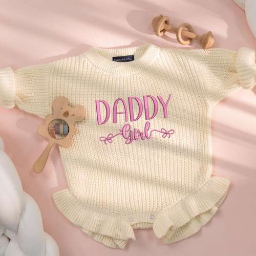 Daddy's Girl Baby Outfit, Custom Baby Romper, First Father's Day, Infant Outfit, Husband Pregnancy Announcement, Daughter Outfit
