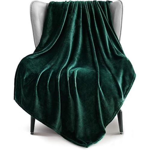 Exclusivo Mezcla Fleece Throw XL Blanket for Couch, Sofa, Super Soft and Warm Forest Green Blankets, All Season, Cozy, Plush, Lightweight, 50x70 Inches