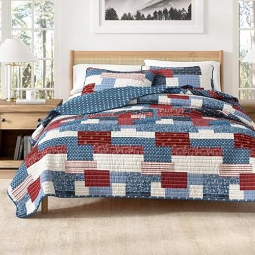 Great Bay Home Lodge Quilt Set - 2-Piece Twin/Twin XL Size Patchwork Bedding Set - Lightweight, All-Season, Reversible Bedspread (Americana Patchwork)
