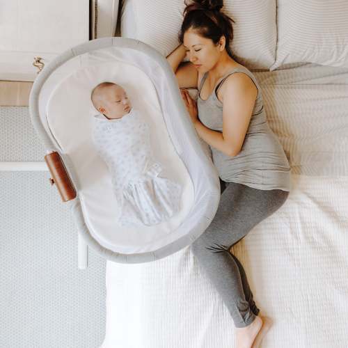 HALO - BassiNest Luxe Vibrating Bassinet, Bedside Sleeper - white