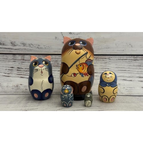 Cats Family Ukrainian Nesting Doll 3.93'' or 10 cm, Kids Doll 5 pieces, Gift for Mom, Kids Gift, Animal Toys, Kids Room Decor, Wood Toy