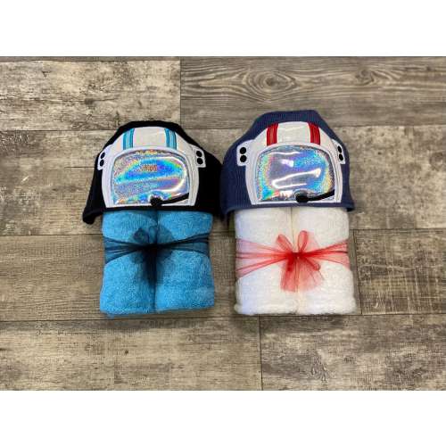 Astronaut Hooded Towel/ Outer Space Bath Towel/ Space Bathroom/ Galaxy Birthday Party/ Astronaut Bathroom/ Outer Space Nursery