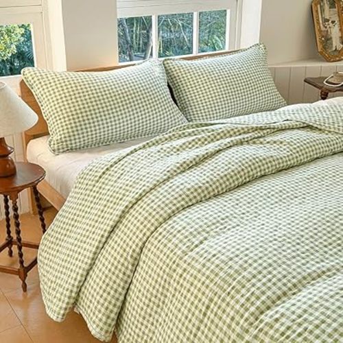 Sage Green Gingham Twin Quilt Set, Soft Pre-washed Microfiber Green Plaid Twin Bedspread, Lightweight Checked Summer Quilt, Grid Bedding Coverlets for All Seasons (Includes 1 Quilt, 1 Pillow Sham)