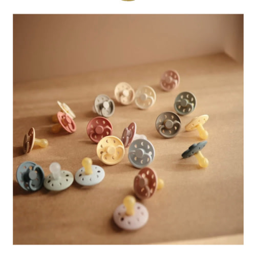 FRIGG Moon Phase Dummies - Latex Teat - (Size 2) 6m - 18m - CMC Gold