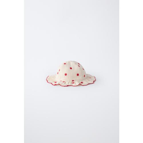 EMBROIDERED FLOWER TEXTURE HAT - Ecru / Red | ZARA United States