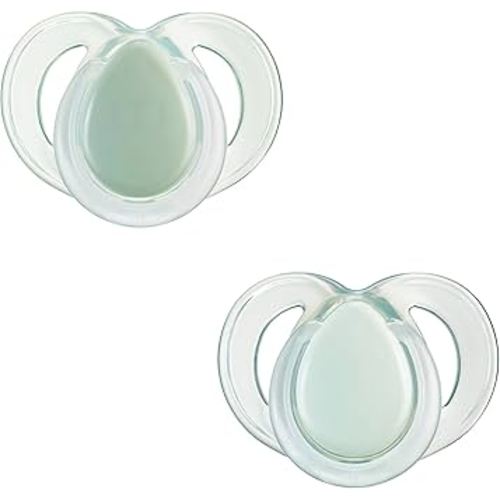 Tommee Tippee Night Time Pacifier, 6-18 Months, Symmetrical Silicone Baglet, BPA-Free Binkies, Glow in The Dark Technology, Pack of 2 with Reusable Sterilizer Pod