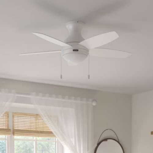 Hunter Quartino SureSpeed 44-in Fresh White LED Indoor Flush Mount Ceiling Fan with Light (5-Blade) 51935 at Lowes.com