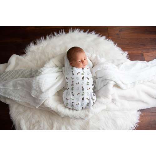 GSP Swaddle Set German Shorthaired Pointer Baby Swaddle Blanket and Hat GSP Crib Sheet GSP Coming Home Outfit Hospital Name Swaddle With Dog