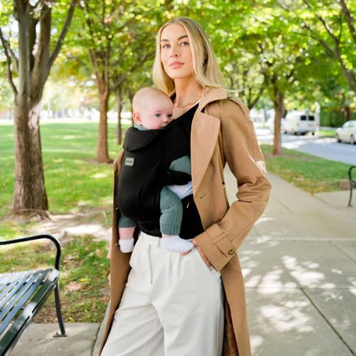 The Pearl Wrap Carrier from Tushbaby in the color black