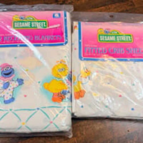 New Vintage 1992 Sesame Street fitted crib sheet & set of baby blankets. BigBird