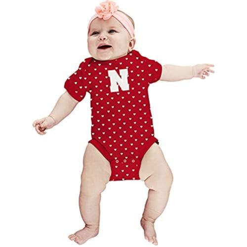 Two Feet Ahead Hearts Baby Bodysuit Creeper Baby Girl Clothes for Newborn Infants