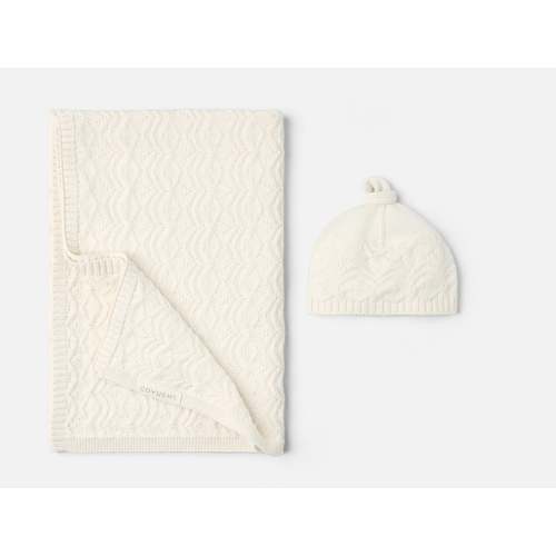 Wren Organic Knit Baby Gift Set