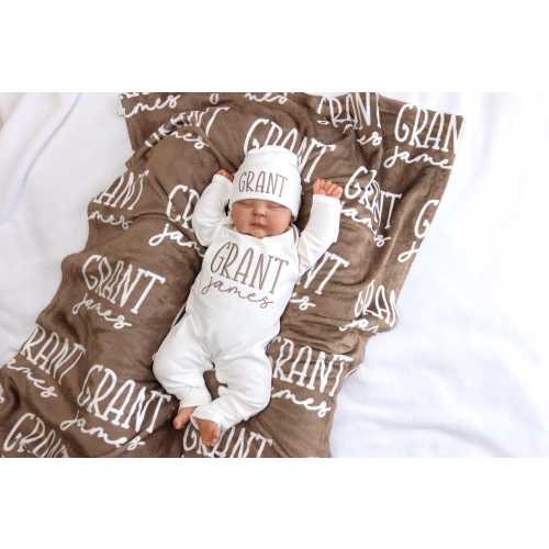 Custom Baby Blanket with Name, Personalized Newborn Outfit and Hat, Embroidered Baby Gift, Baby Shower Keepsake, Coming Home Set