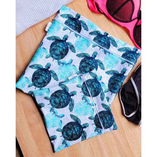 Personalized Sea Turtle Waterproof Swim & Wet Bag | Separate Wet and Dry Clothes | Swimming lessons, Dirty Clothes, kids school, Gym,