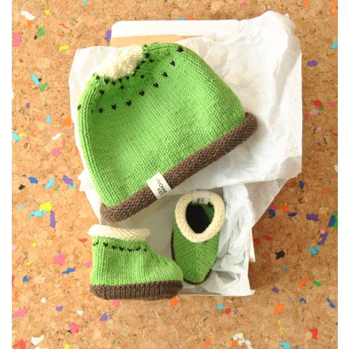 Newborn Gift Set / Hat and Booties / Fruits / 0-3 Months / Baby Gift