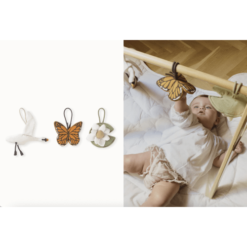 Set of three rattle toy hangers- swan