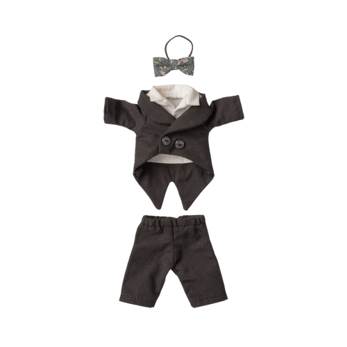 Wedding suit, Dad mouse