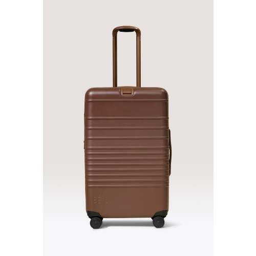 BÉIS 'The Medium Check-In Roller' in Maple - Brown 26 inch Medium Rolling Luggage & Checked Suitcase