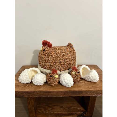 Crochet Mama Mabel Chicken Set: Hatching Chicks & Eggs