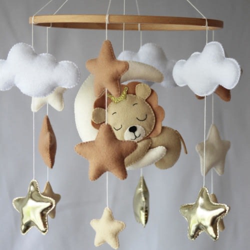 Baby Mobile Lion – Felt Crib Mobile with Clouds and Stars – Neutral Nursery Decor – Safari Jungle Theme – Handmade Baby Shower Gift – Baby