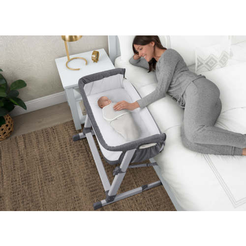 Dream Bedside Baby Bassinet - Delta Children