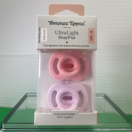 Tommee Tippee Ultra-light Stayput Pacifier, 0-6 Months, One-Piece Silicone Design, 2 Pack