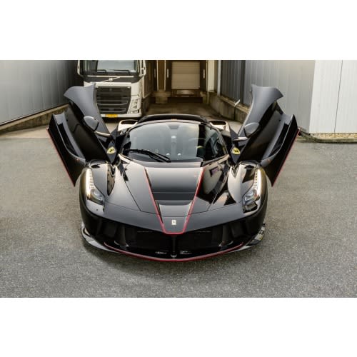 Ferrari LaFerrari Aperta