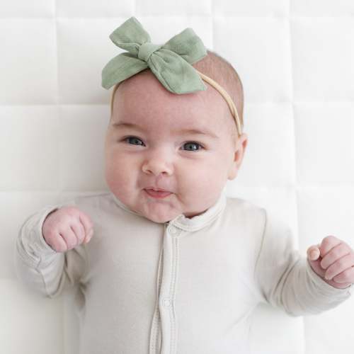 Bamboo Muslin Medium Bow in Jojoba