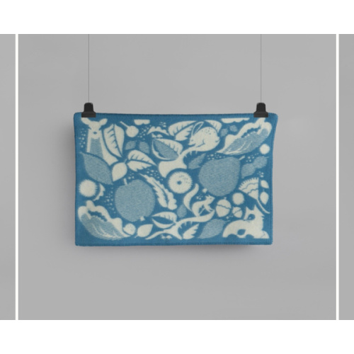 Skogbunn - Blue/natural Throw