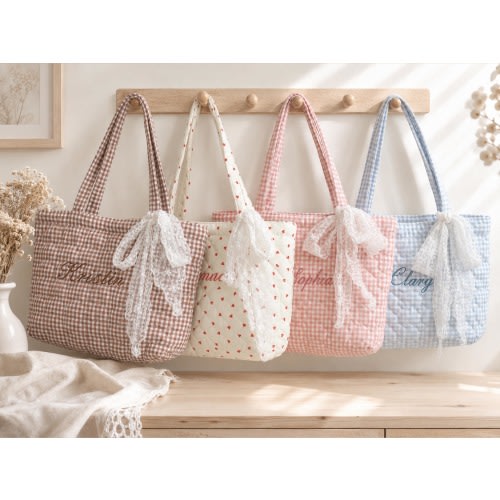 Personalized Quilted Tote Bag, Custom Wedding Party Gift, Embroidered Name Bag for Bridesmaids, Bridal Shower Gift, Soft Gingham Bag