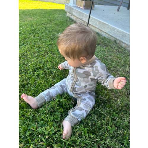 "Button Buck Camo" Baby Zippy