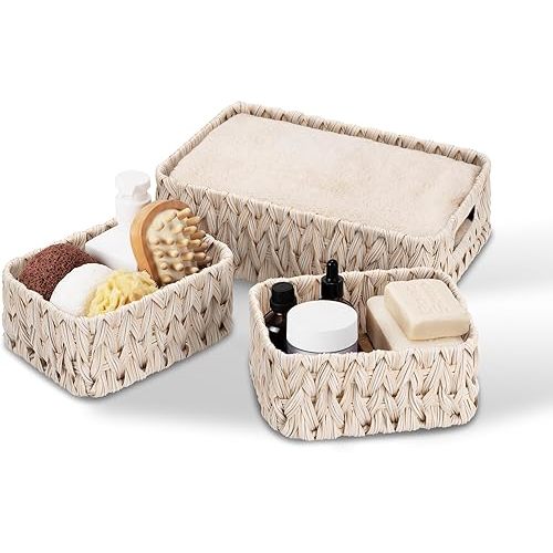 GRANNY SAYS Wicker Storage Baskets, Pack of 3 Wicker Baskets for Shelves, 1 Large Wicker Basket and 2 Small Storage Baskets for Gifts Empty, Waterproof Woven Baskets, Panier Osier Rangement, White