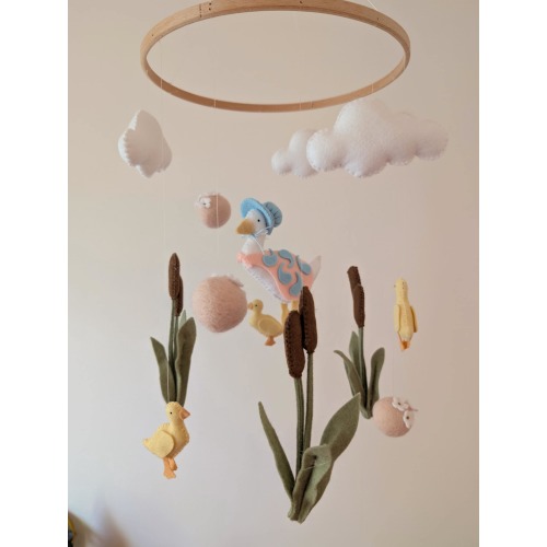Jemima puddleduck mobile, crib mobile with ducks, beatrix potter cot mobile, nursery decor, mobile with ducks