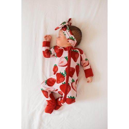 Strawberry Baby Bamboo Zipper Romper Pajamas–Unisex Toddler Sleepwear–Gender Neutral Baby Outfit–Newborn shower Gift–girl Day Nightwear