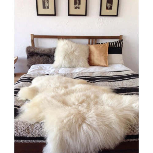Classic Ivory Sheepskin– East Perry