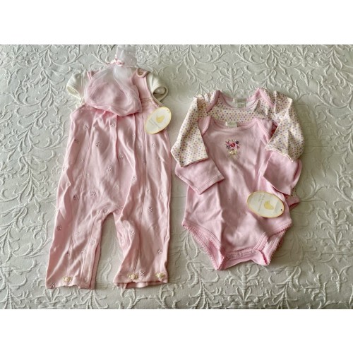 NWT Toddler 3-6 Months Clothes Lot Romper, Tee, Beanie & 2 Bodysuits…. BRAND NEW